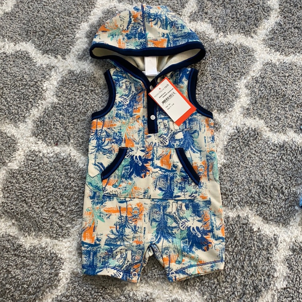 Hooded printed romper